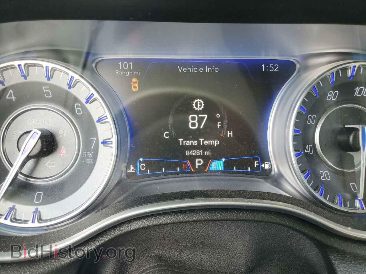 2015 CHRYSLER 300 - VIN: 2C3CCAAG3FH832818 - Фото 9