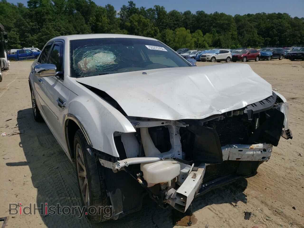 Фотография 2C3CA6CT4BH528470 - CHRYSLER 300 2011