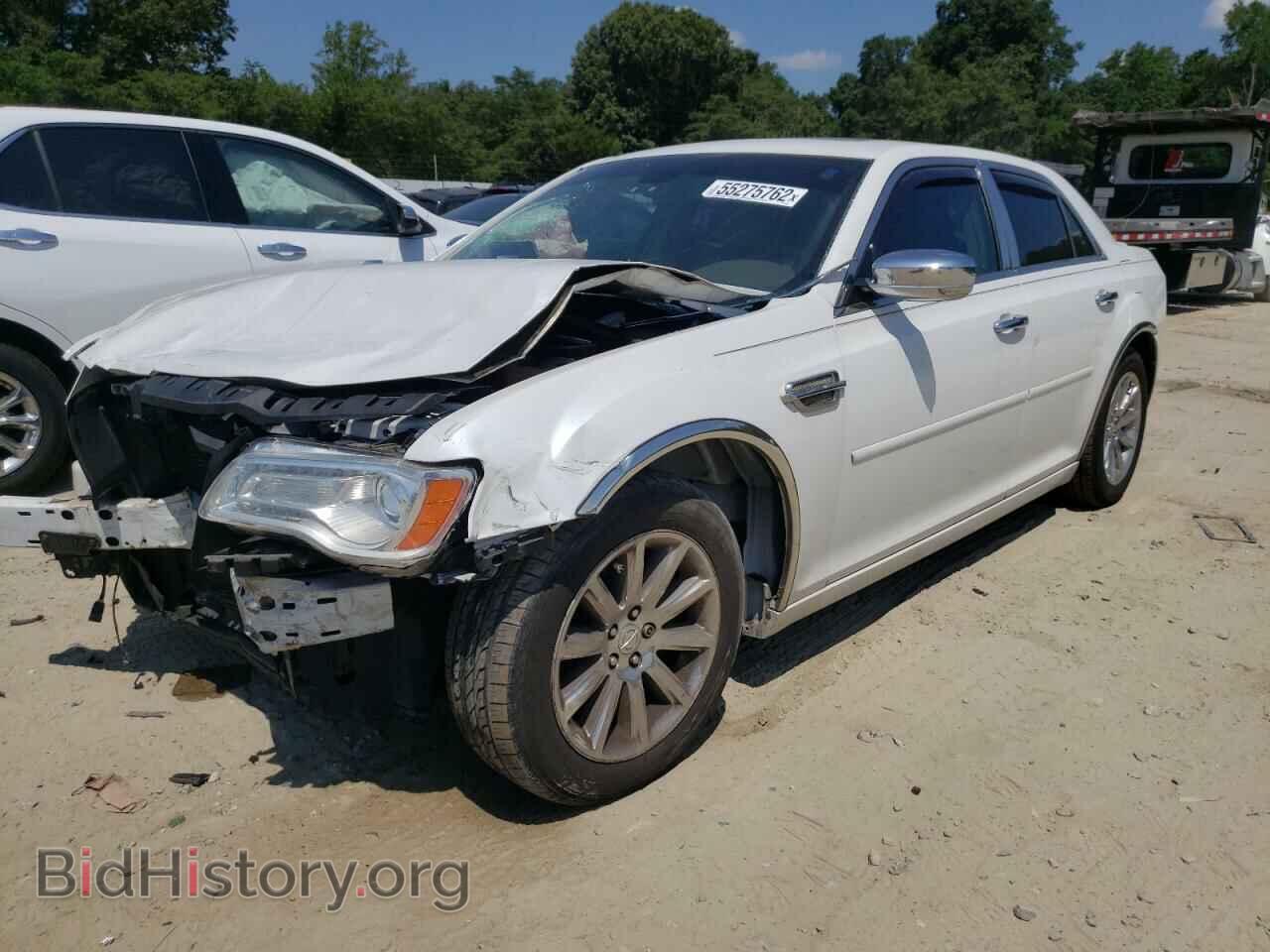 2011 CHRYSLER 300 - VIN: 2C3CA6CT4BH528470 - Фото 2