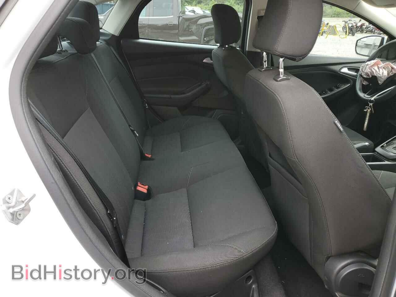 2017 FORD FOCUS - VIN: 1FADP3F24HL211242 - Фото 6