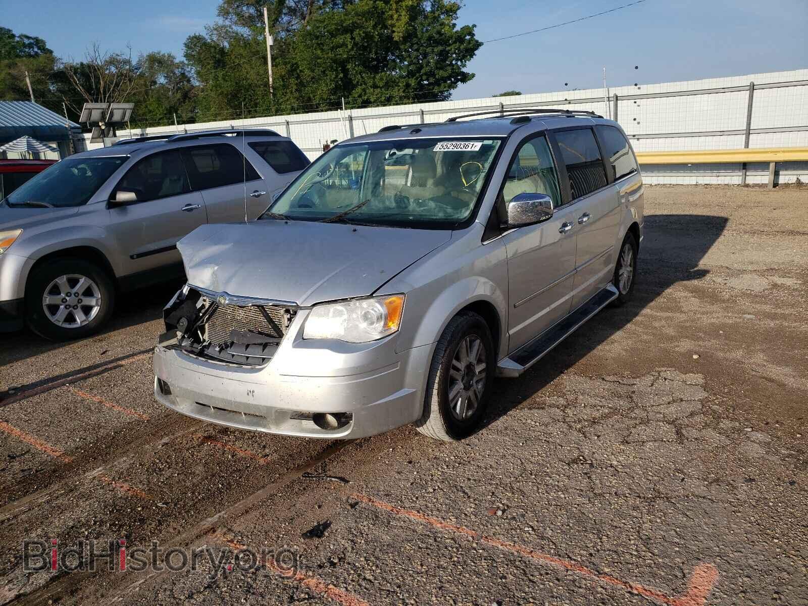 2010 CHRYSLER MINIVAN - VIN: 2A4RR6DX6AR152728 - Фото 2