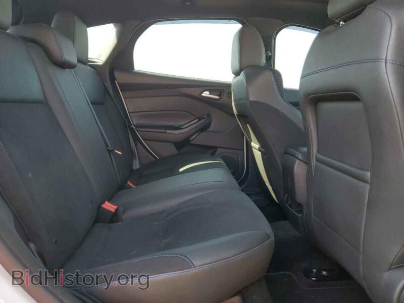 2017 Ford FOCUS (VIN WF0DP3TH9H4125693) — photo 10 of 13