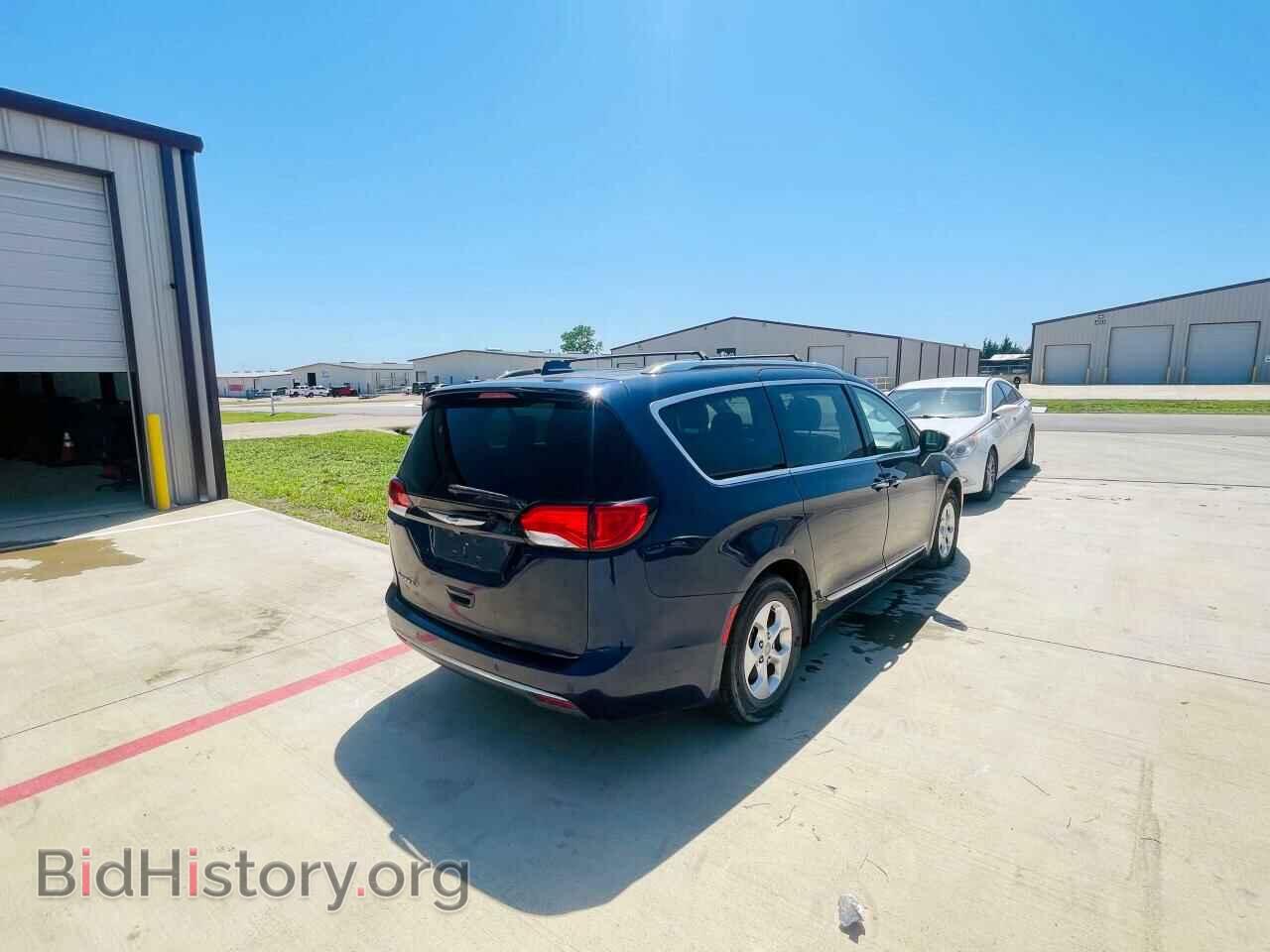 2017 CHRYSLER PACIFICA - VIN: 2C4RC1EG2HR811746 - Photo 4