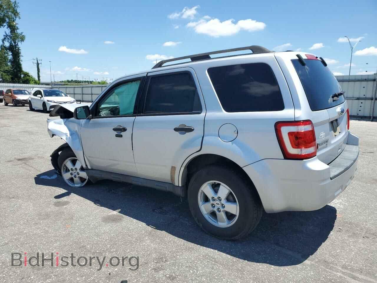 2011 FORD ESCAPE - VIN: 1FMCU0D77BKC19291 - Photo 2