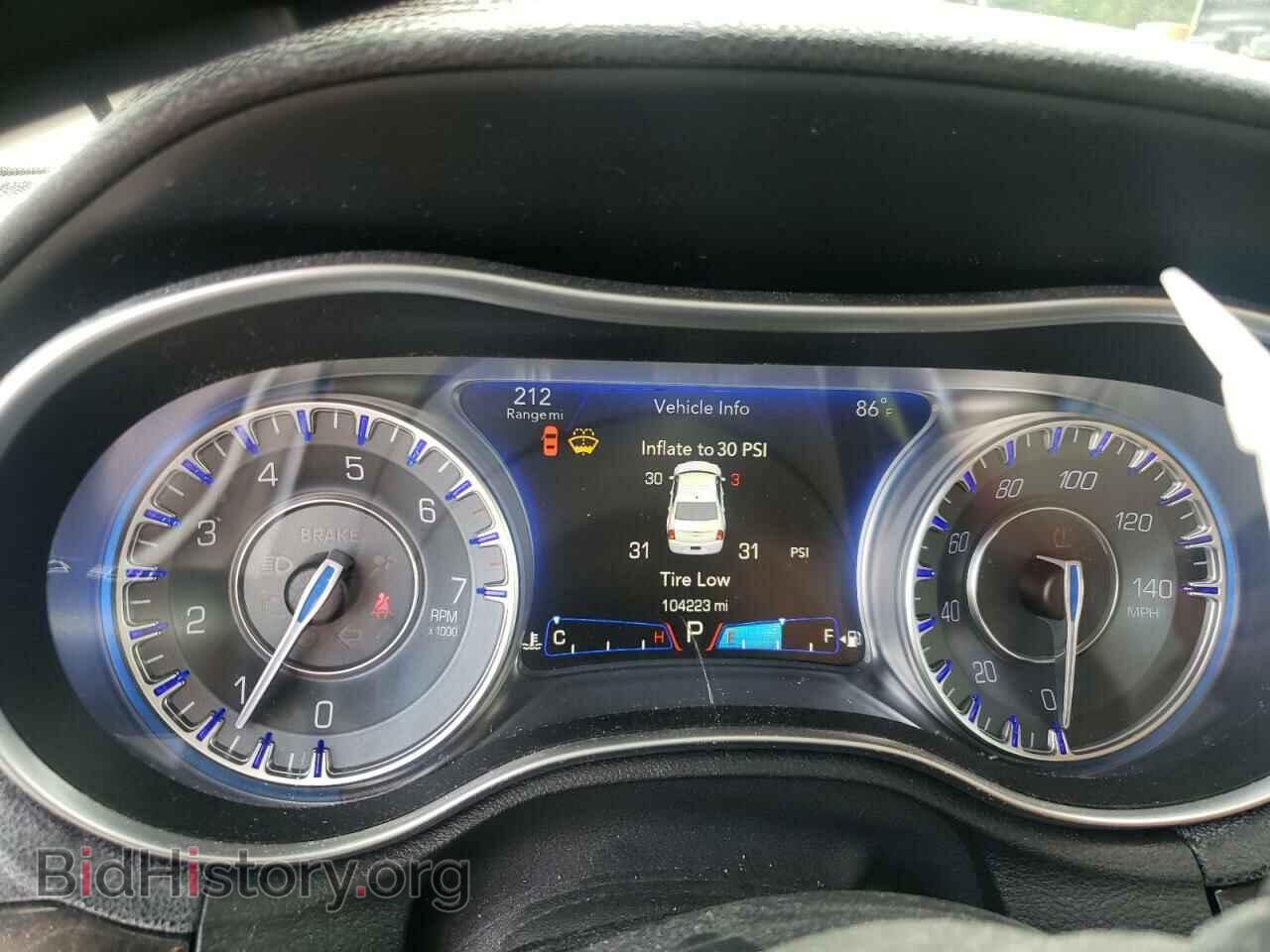 2016 CHRYSLER 300 - VIN: 2C3CCAEG3GH342715 - Фото 9
