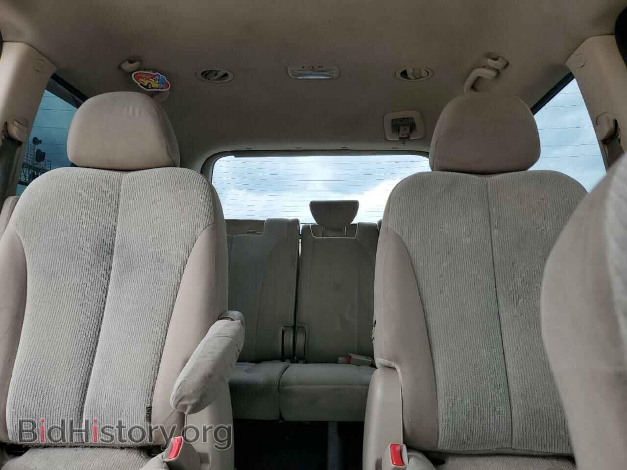 2011 KIA All Models - VIN: KNDMG4C71B6409718 - Фото 10