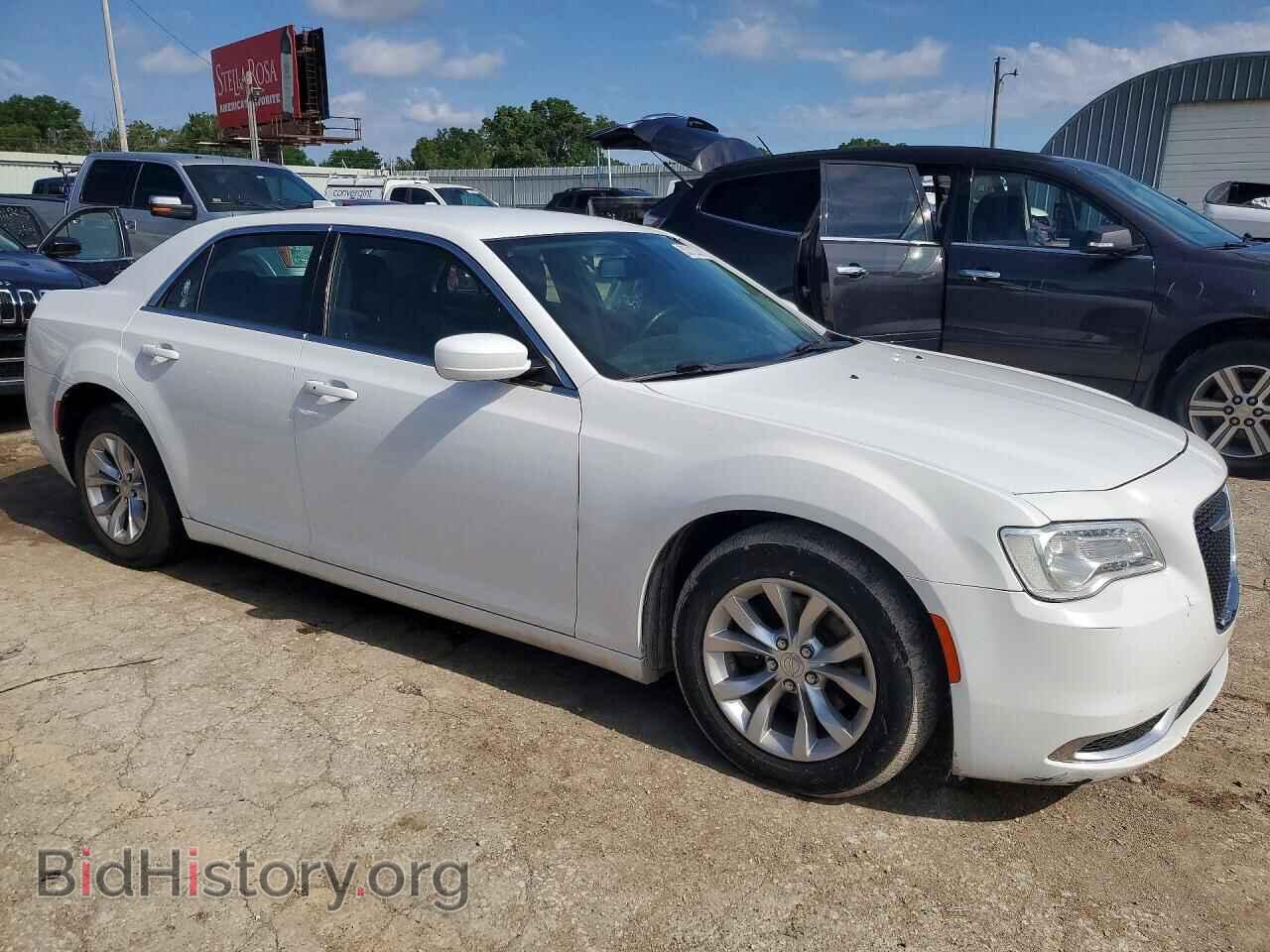 2019 CHRYSLER 300 - VIN: 2C3CCAAG7KH568738 - Фото 4