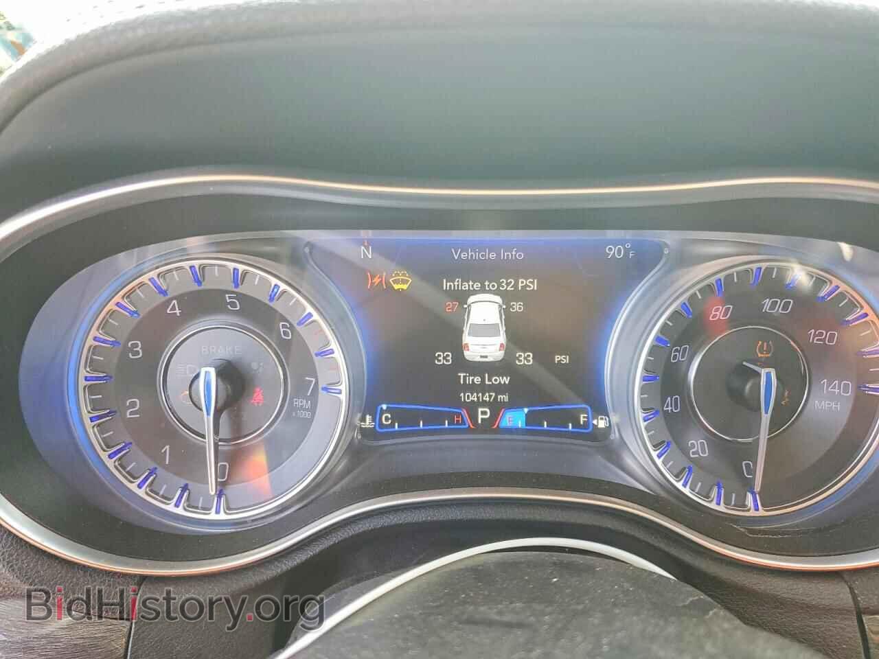 2019 CHRYSLER 300 - VIN: 2C3CCAAG7KH568738 - Фото 9