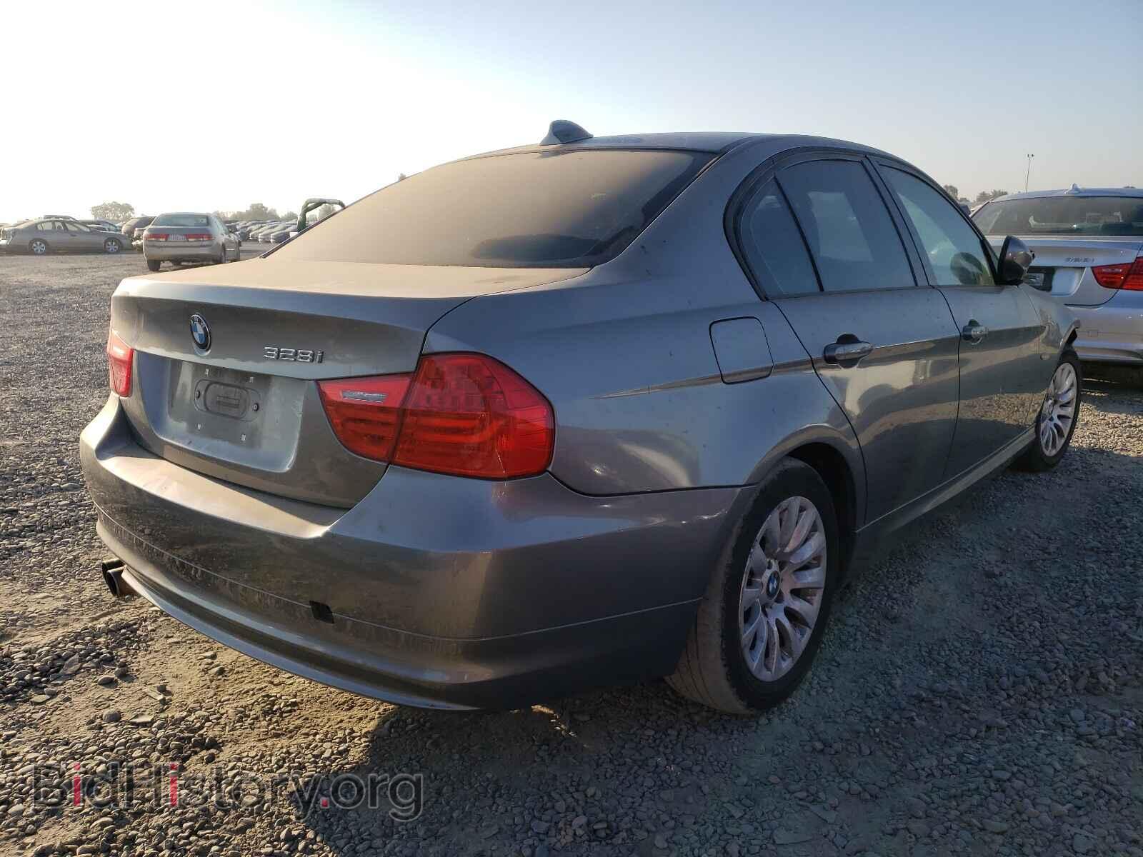 2009 BMW 3 SERIES - VIN: WBAPH57559NL78317 - Фото 4