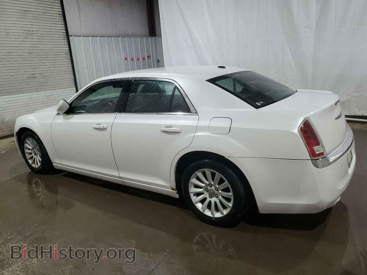 2012 CHRYSLER 300 - VIN: 2C3CCAAG5CH137154 - Фото 2