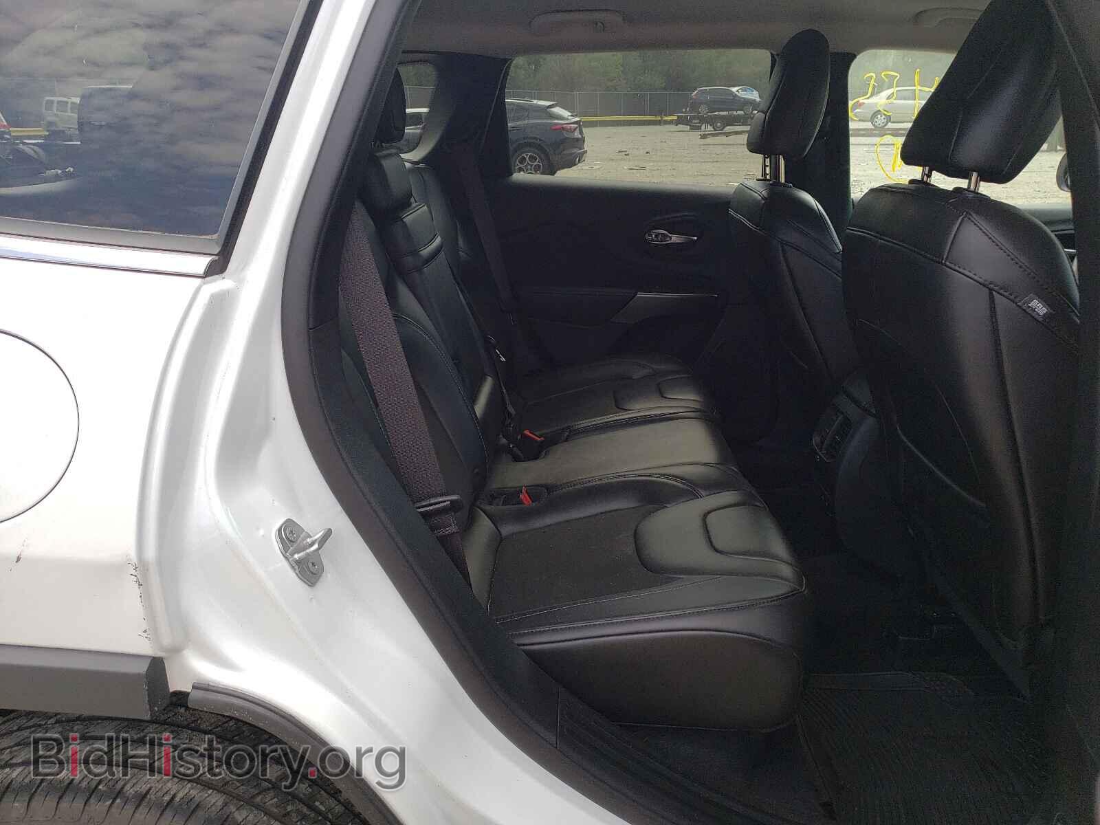 2019 JEEP CHEROKEE - VIN: 1C4PJLLX6KD318951 - Фото 6