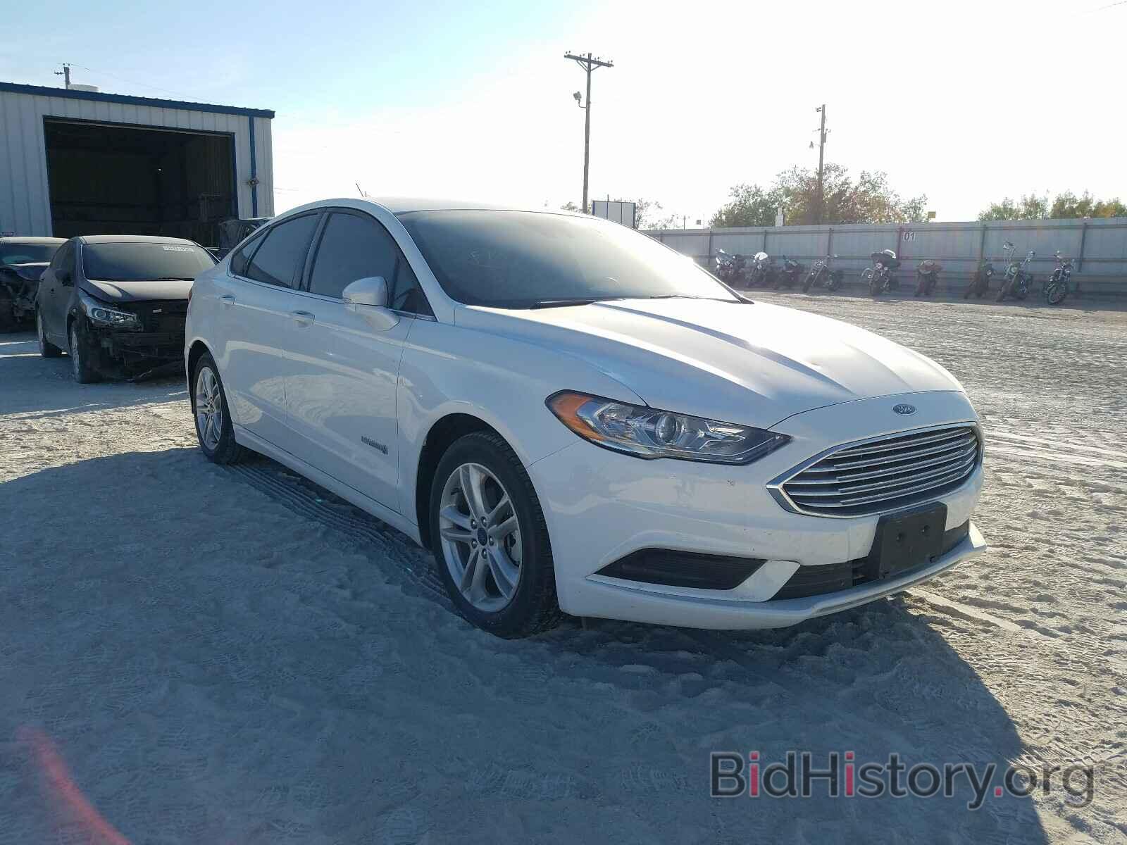 Photo 3FA6P0LU4JR261191 - FORD FUSION 2018