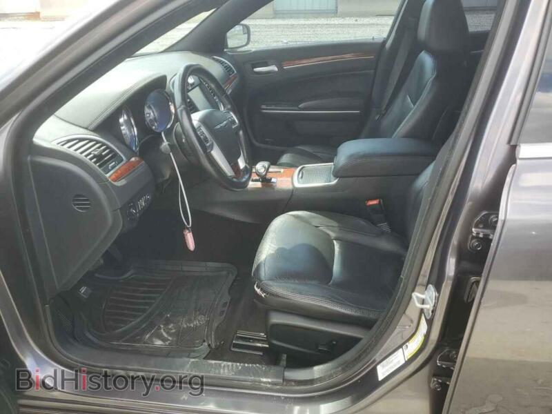 2013 Chrysler 300 (VIN 2C3CCAAGXDH743230) — photo 7 of 12