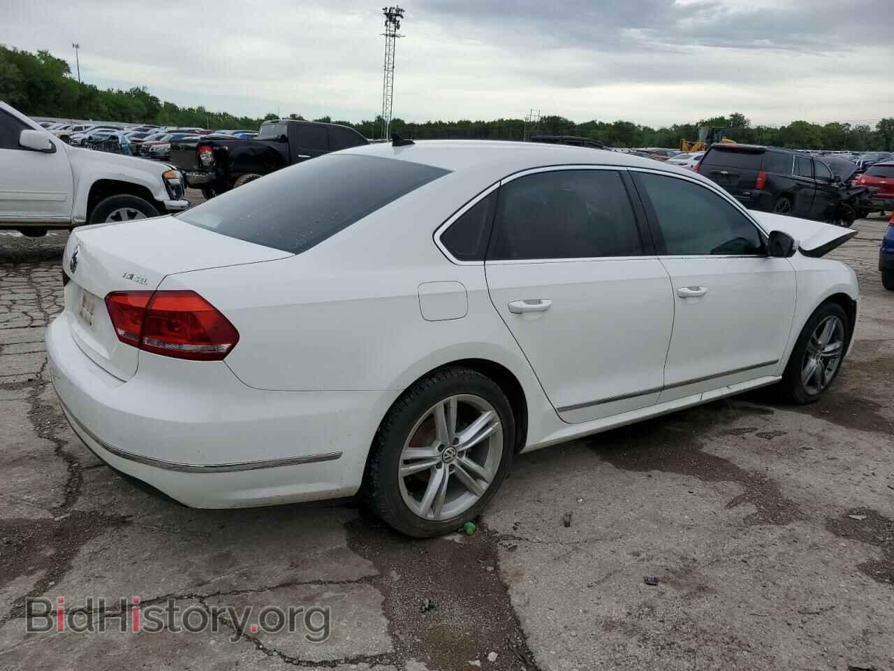 2015 VOLKSWAGEN PASSAT - VIN: 1VWCS7A37FC058684 - Фото 3
