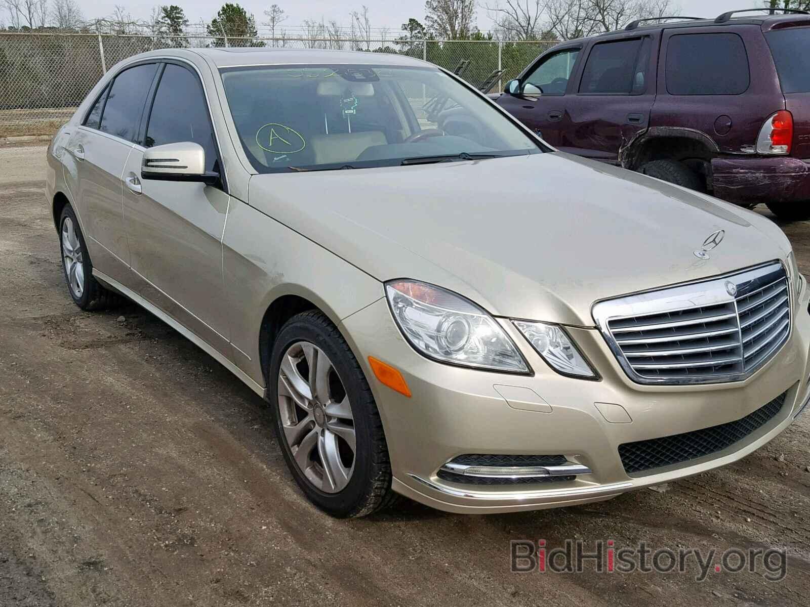 Photo WDDHF8HB3BA406735 - MERCEDES-BENZ E CLASS 2011