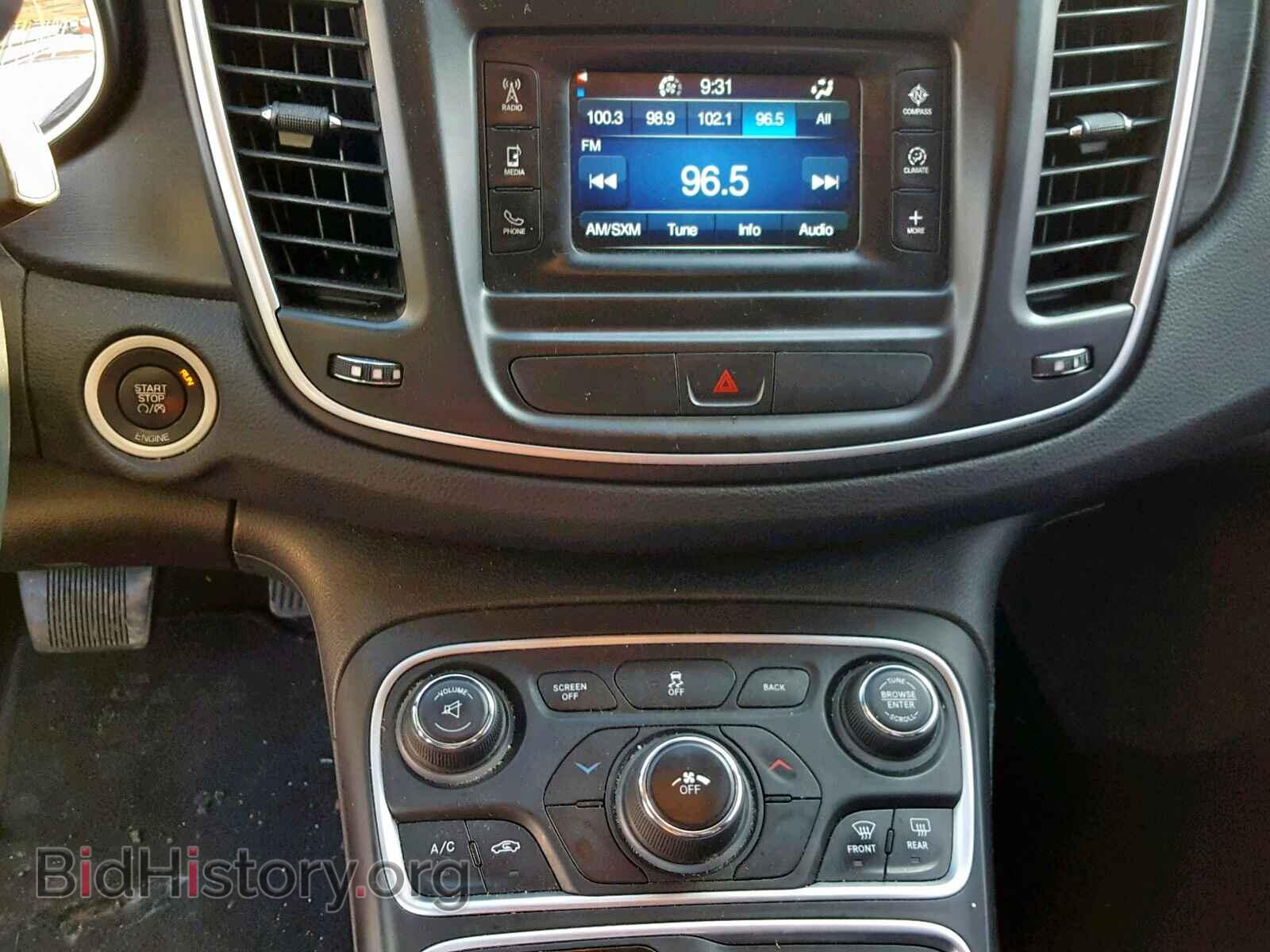 2015 CHRYSLER 200 - VIN: 1C3CCCAB0FN638044 - Фото 9