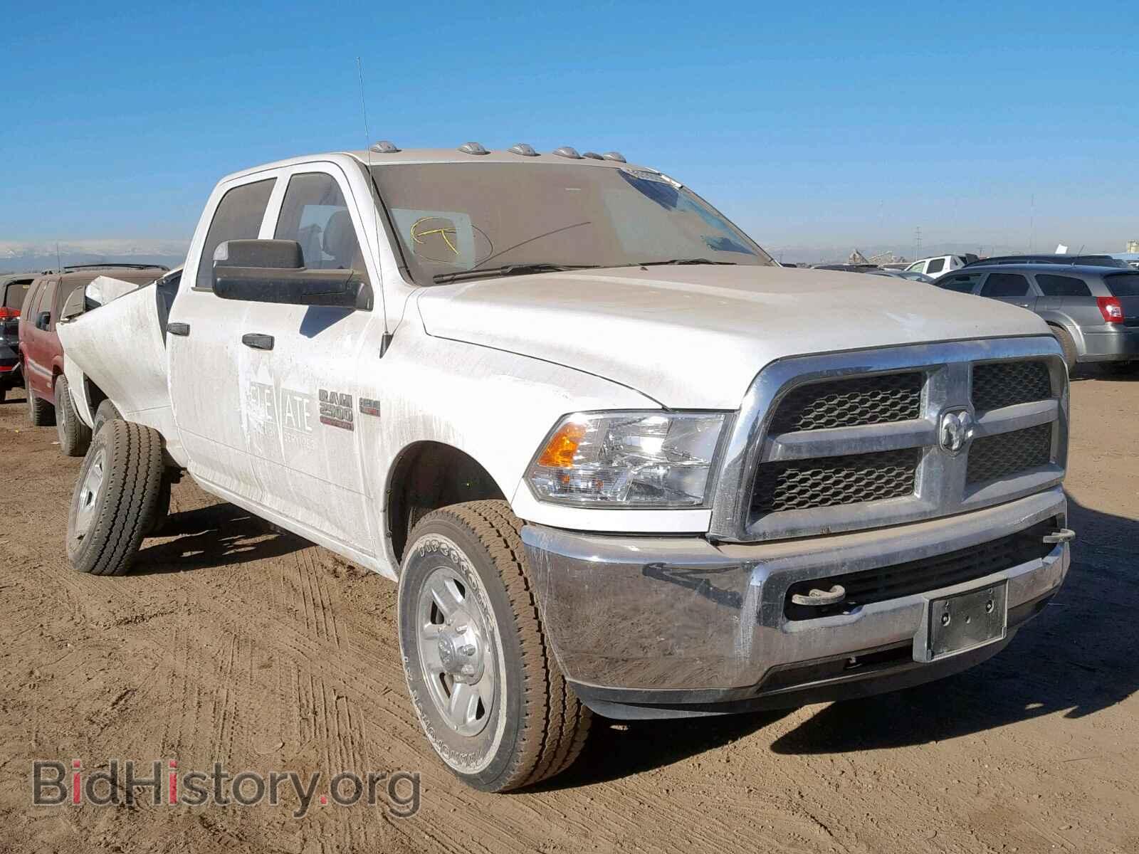 Photo 3C6UR5HJ0JG303897 - RAM 2500 ST 2018
