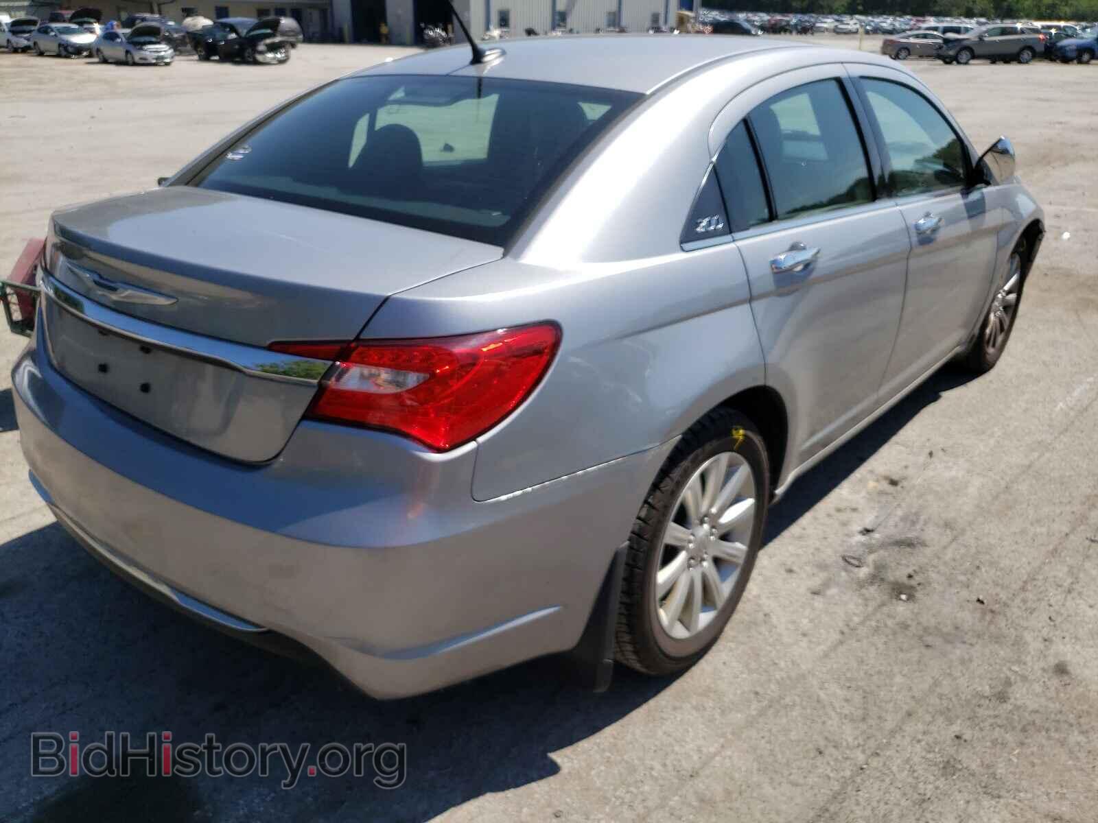 2013 CHRYSLER 200 - VIN: 1C3CCBCG1DN602329 - Фото 4