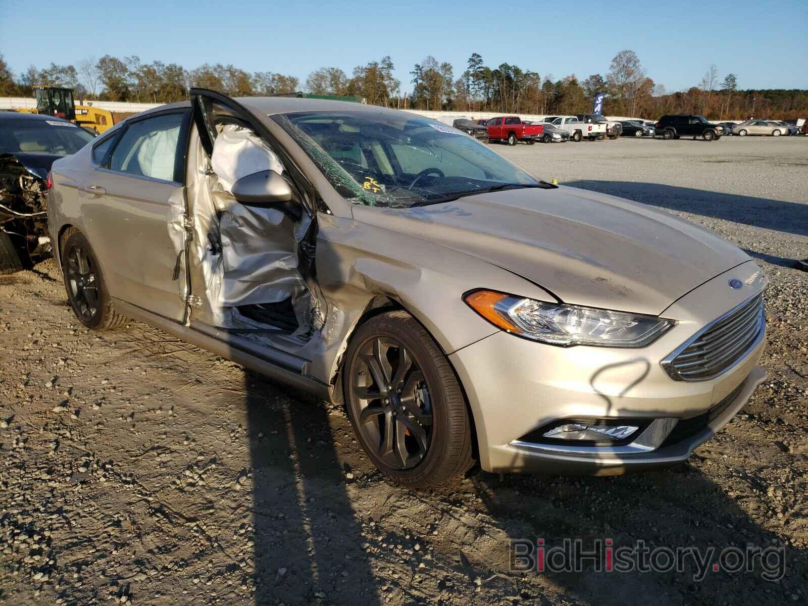 Photo 3FA6P0LU8JR197463 - FORD FUSION 2018