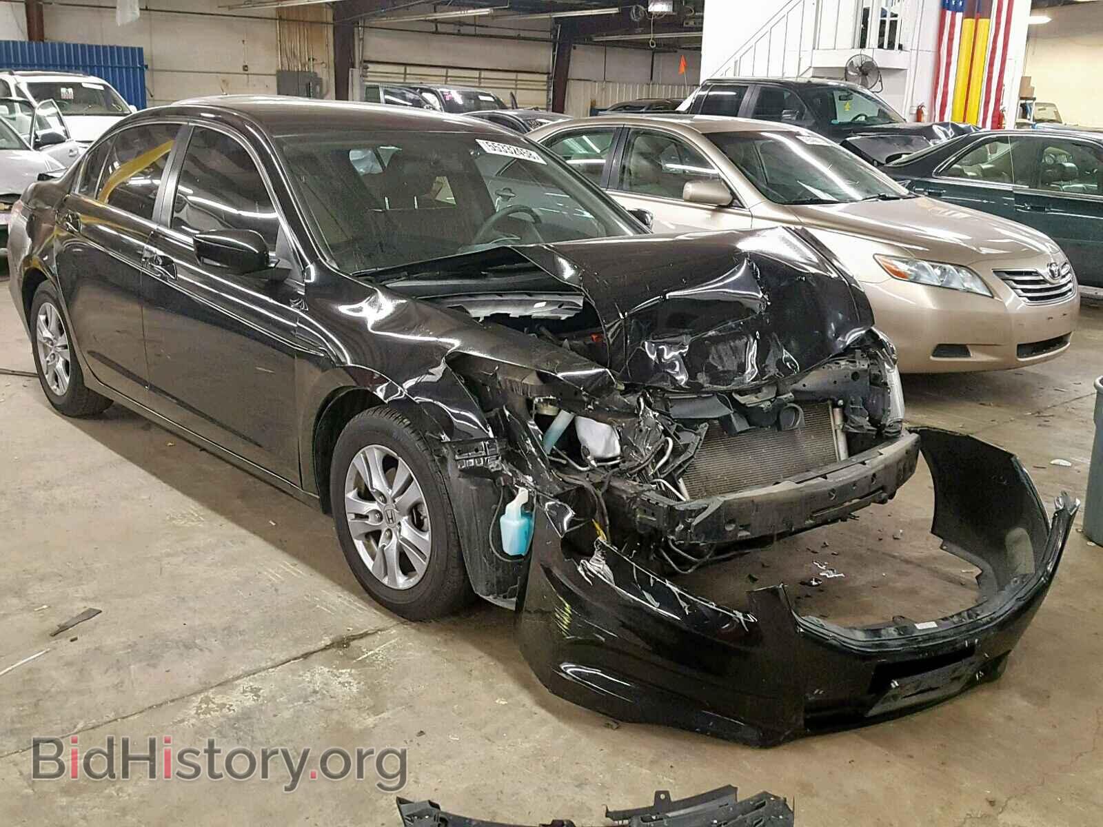 Photo 1HGCP2F61BA012561 - HONDA ACCORD SE 2011