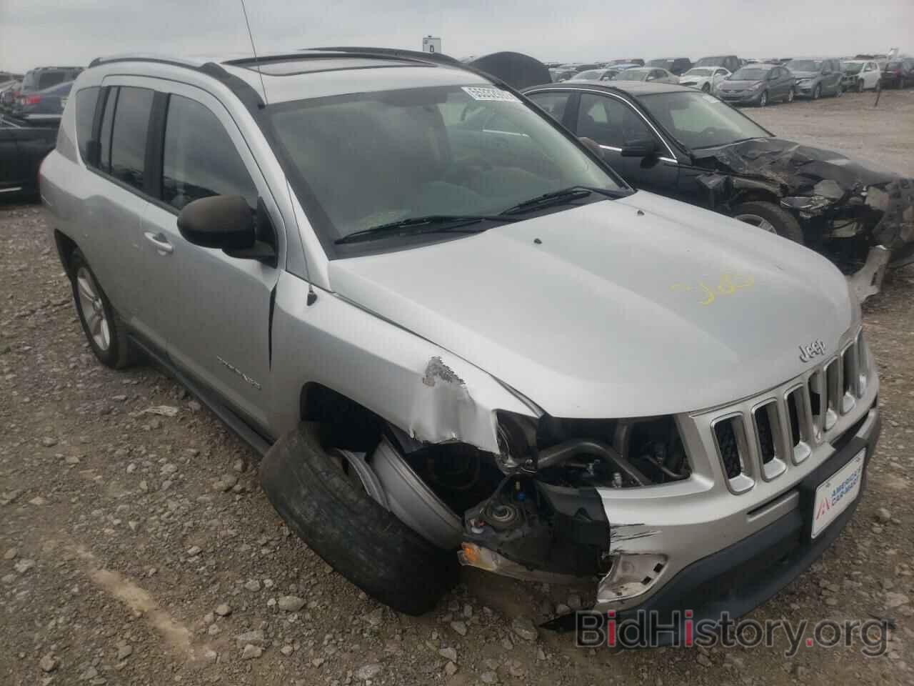 Photo 1J4NT1FA4BD137726 - JEEP COMPASS 2011