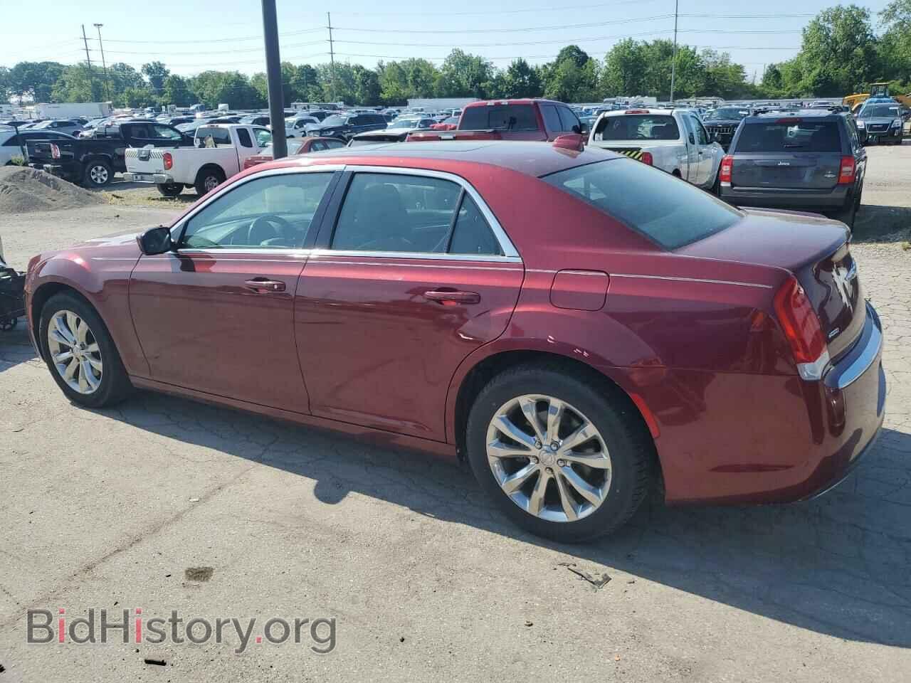 2016 CHRYSLER 300 - VIN: 2C3CCARG5GH128769 - Фото 2