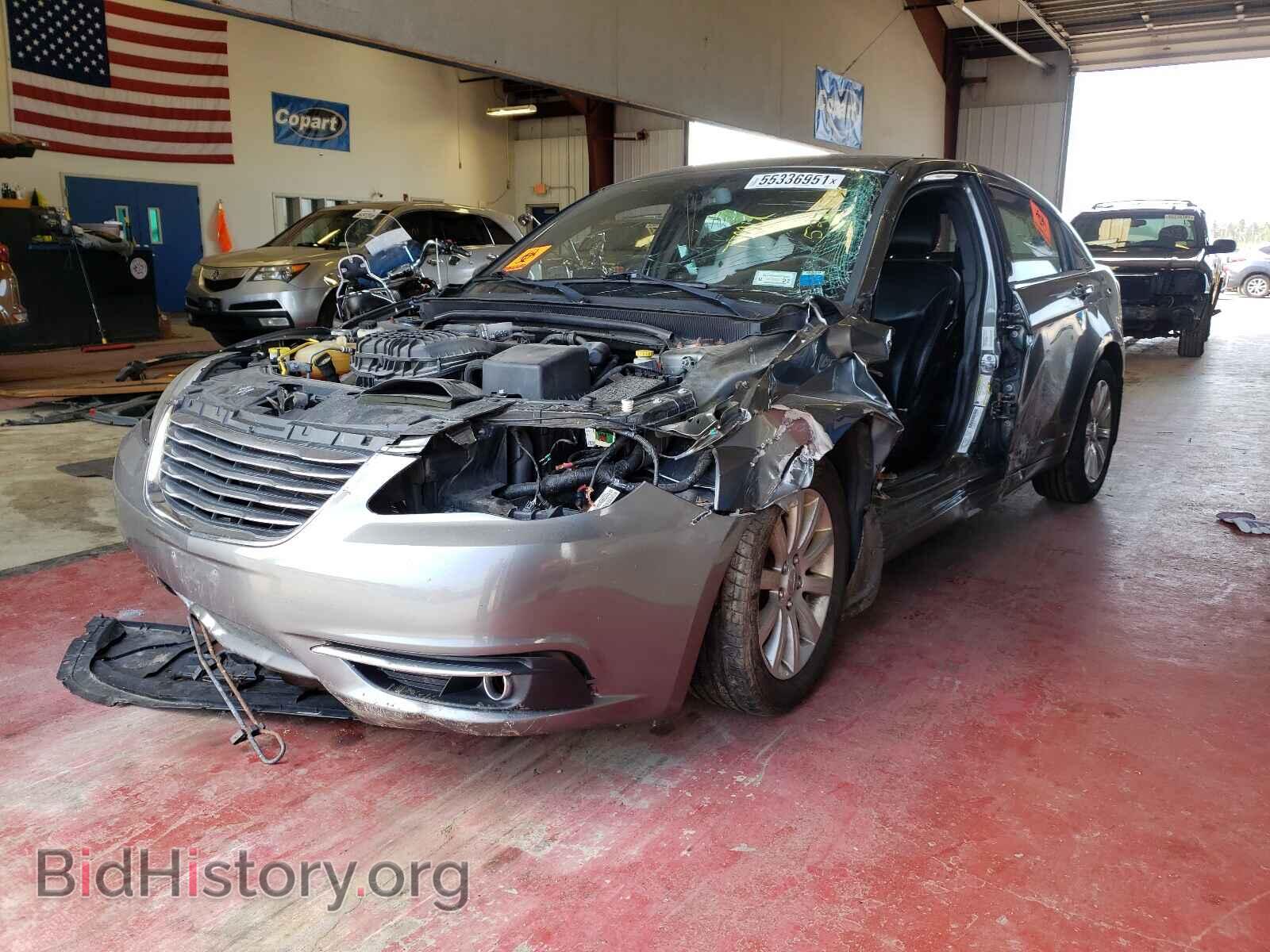2013 CHRYSLER 200 - VIN: 1C3CCBCG9DN527170 - Фото 2