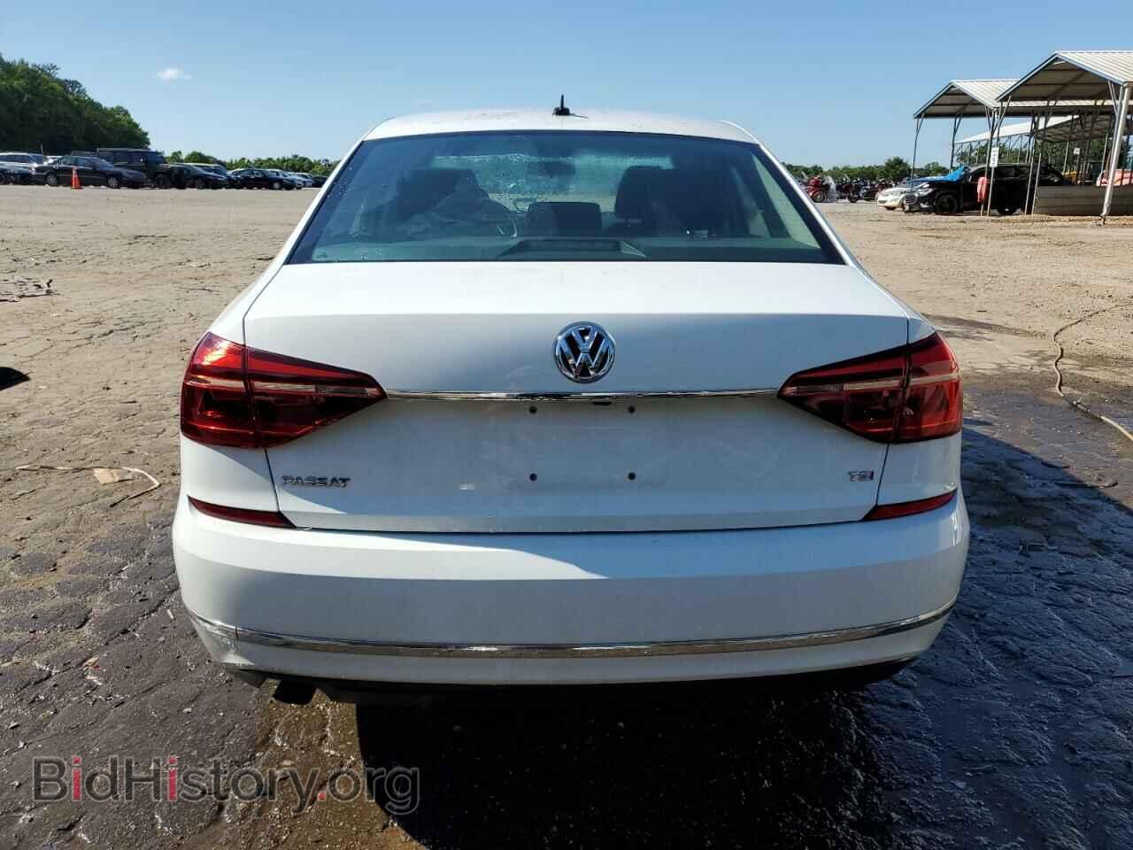 2017 VOLKSWAGEN PASSAT - VIN: 1VWAT7A34HC074672 - Фото 6
