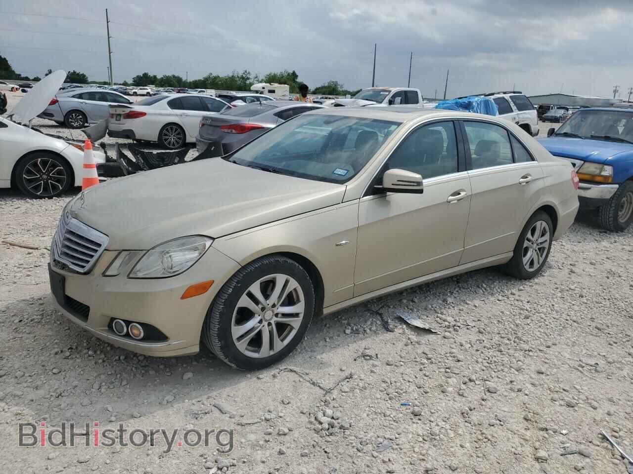 Photo WDDHF2EB4BA310095 - MERCEDES-BENZ E-CLASS 2011
