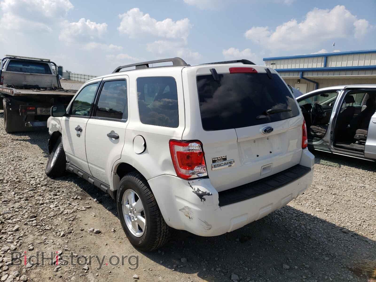 2011 FORD ESCAPE - VIN: 1FMCU0D72BKB12407 - Фото 3