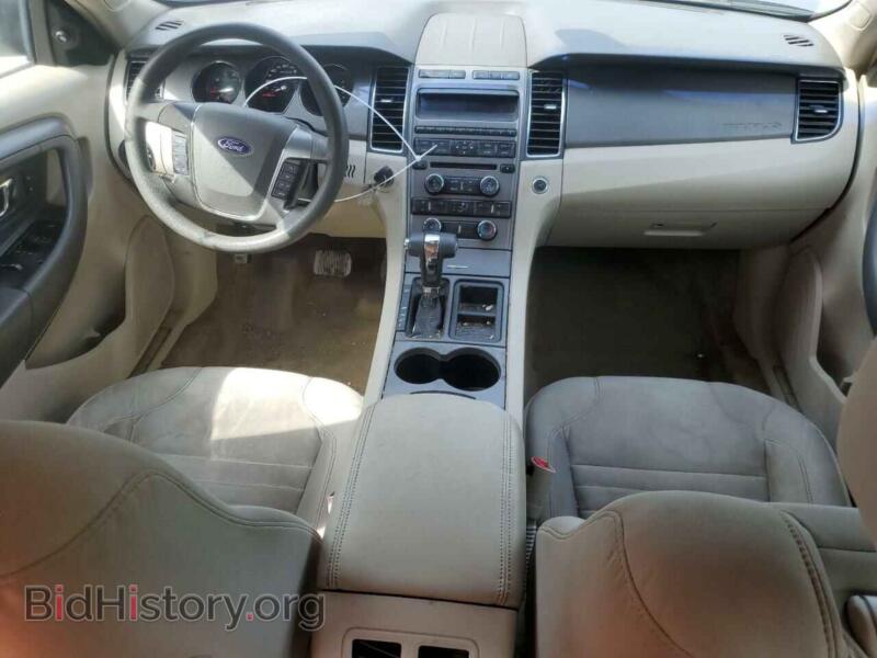 2011 Ford TAURUS (VIN 1FAHP2DW0BG190147) — фото 8 из 12