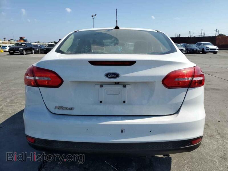 2016 Ford FOCUS (VIN 1FADP3E21GL339387) — фото 6 из 14