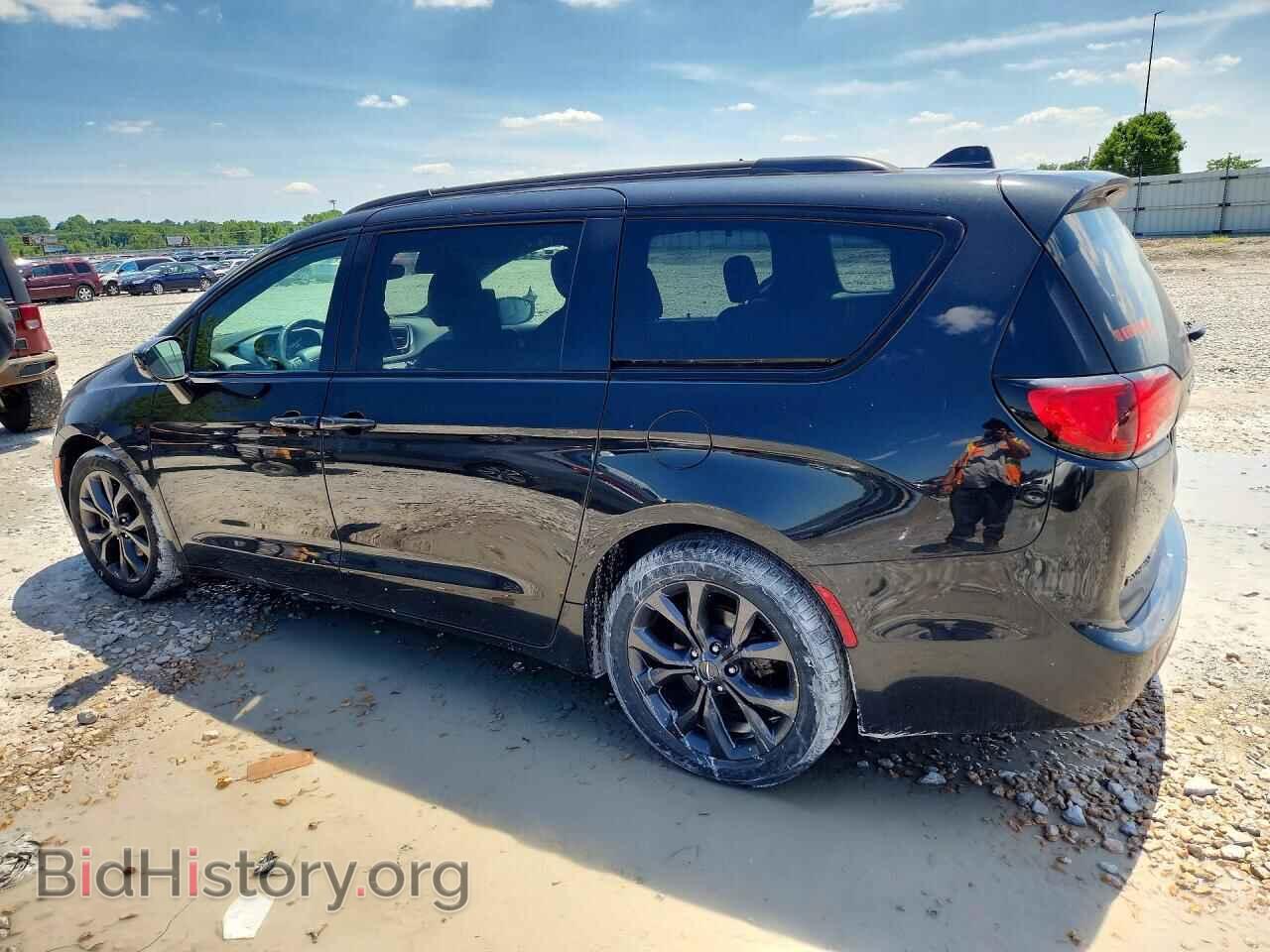2018 CHRYSLER PACIFICA - VIN: 2C4RC1EG7JR168249 - Photo 2