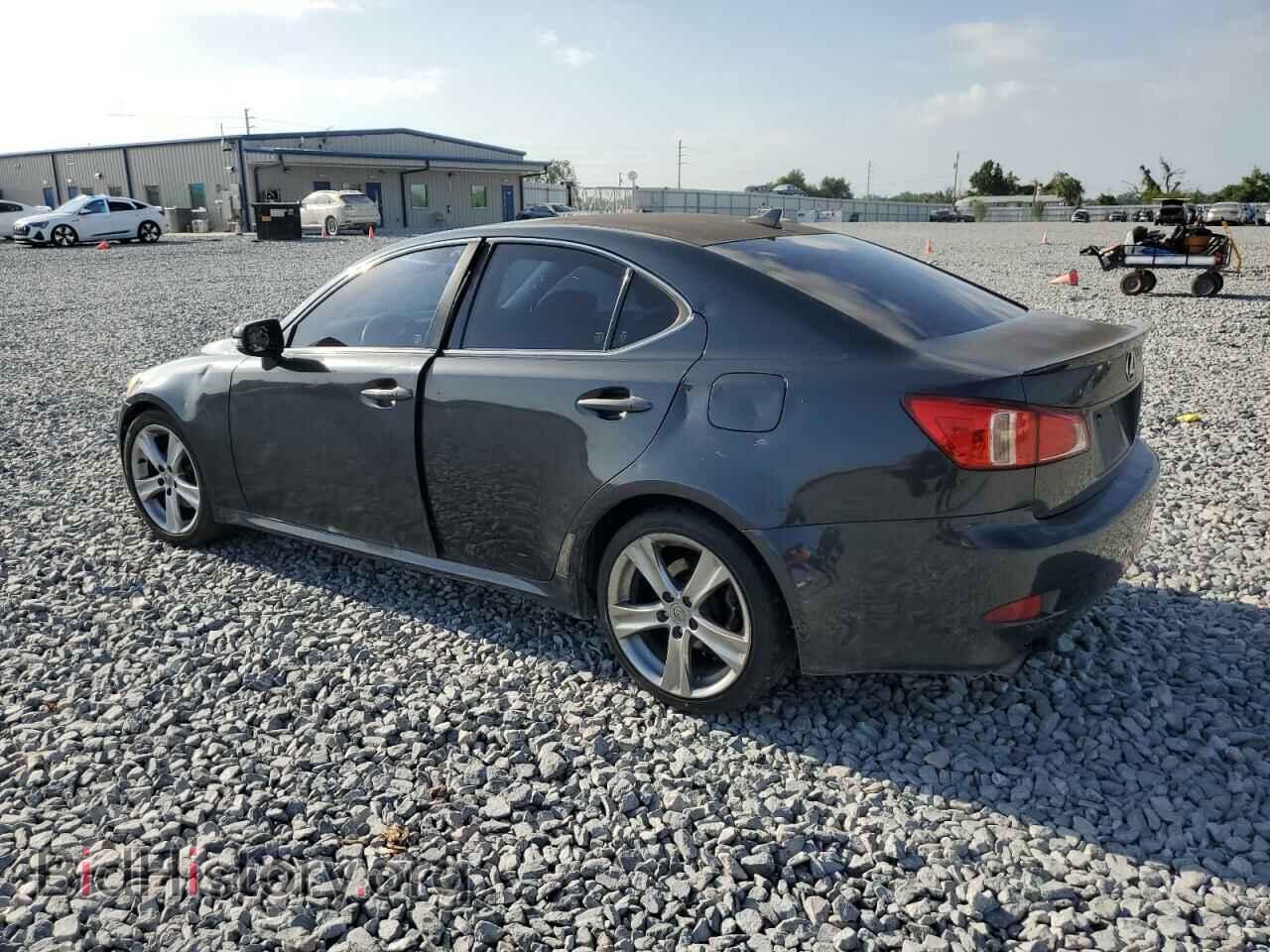 2011 LEXUS IS - VIN: JTHBF5C24B5138890 - Photo 2