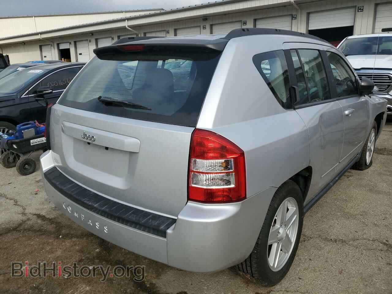 2010 JEEP COMPASS - VIN: 1J4NT4FB2AD650174 - Фото 4