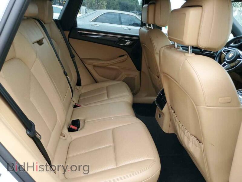 2017 Porsche MACAN (VIN WP1AA2A52HLB80159) — photo 10 of 13