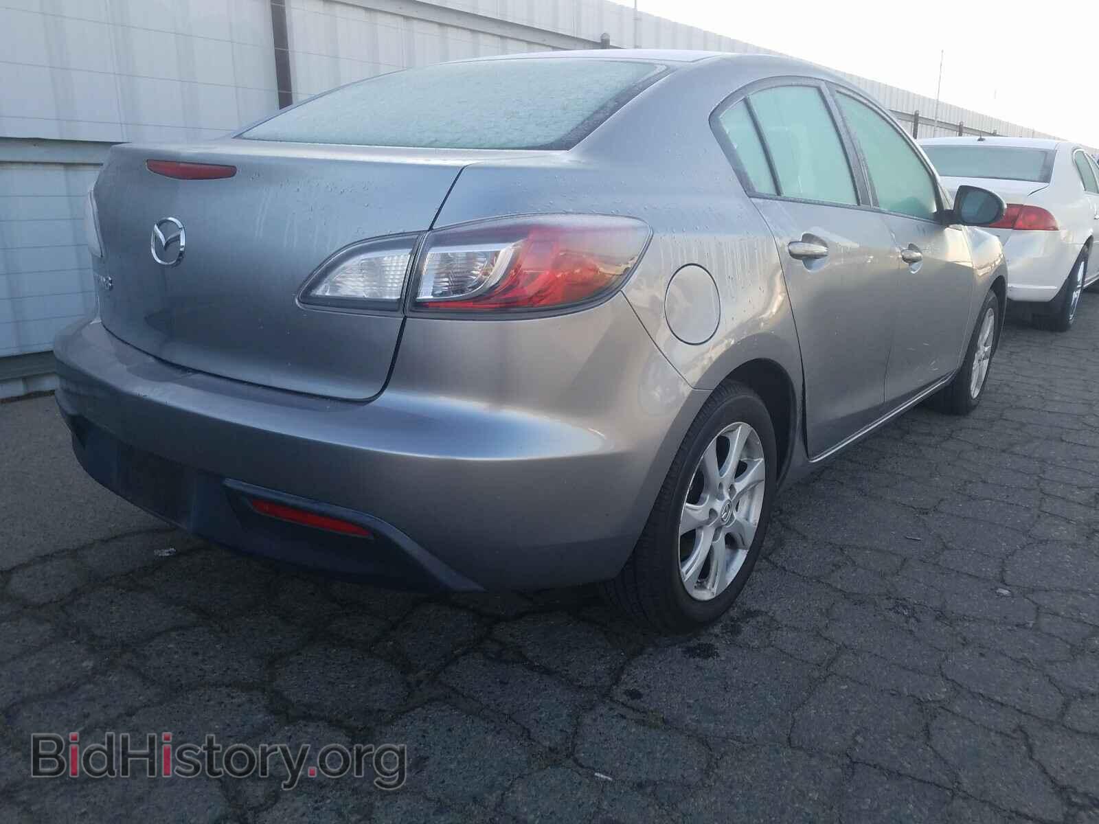 2011 MAZDA 3 - VIN: JM1BL1VG7B1481941 - Photo 4
