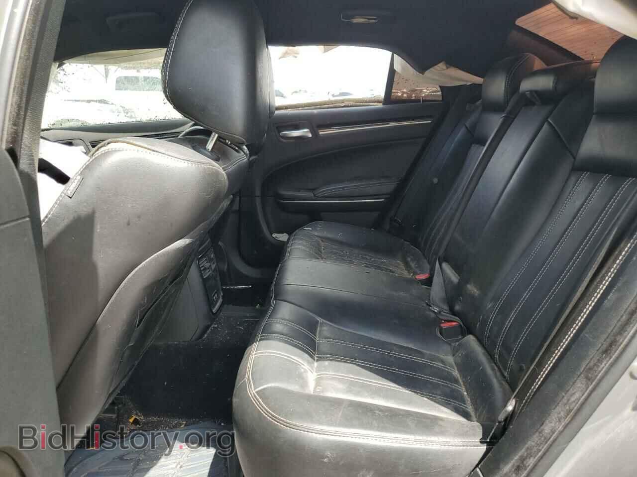 2019 CHRYSLER 300 - VIN: 2C3CCABG7KH516654 - Фото 10