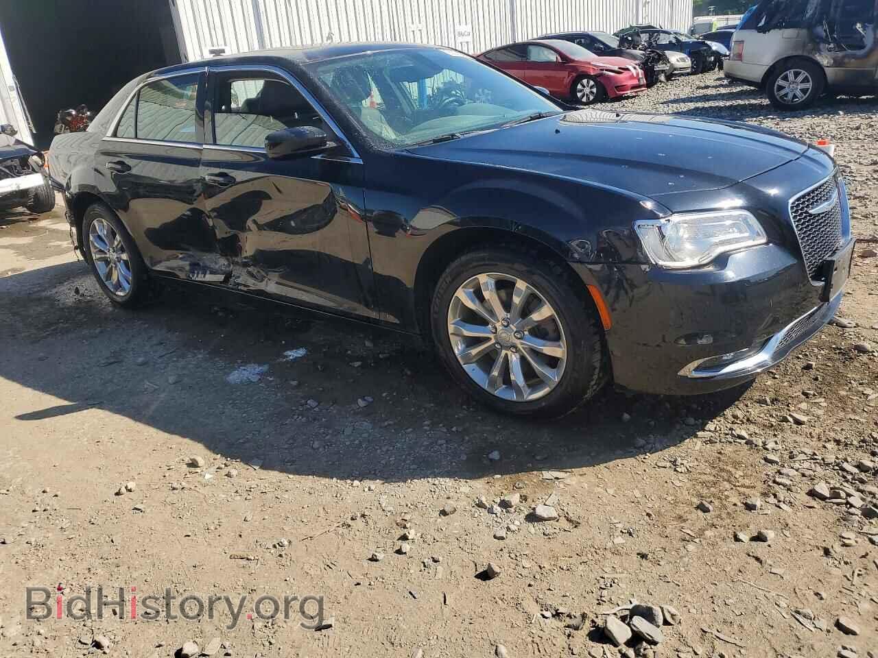 2019 CHRYSLER 300 - VIN: 2C3CCARG0KH517571 - Photo 4