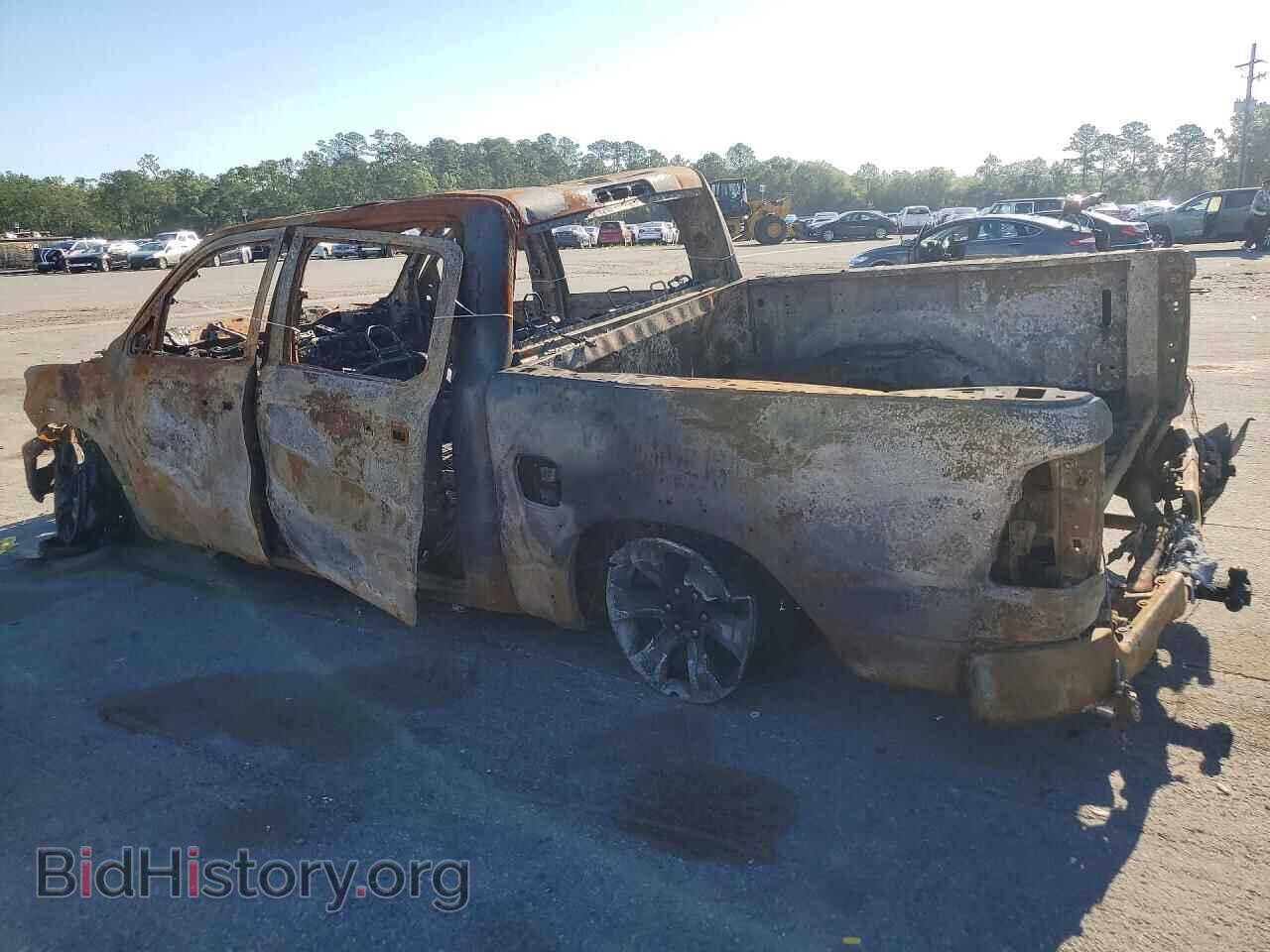 2019 RAM 1500 - VIN: 1C6SRFKT9KN898975 - Фото 2