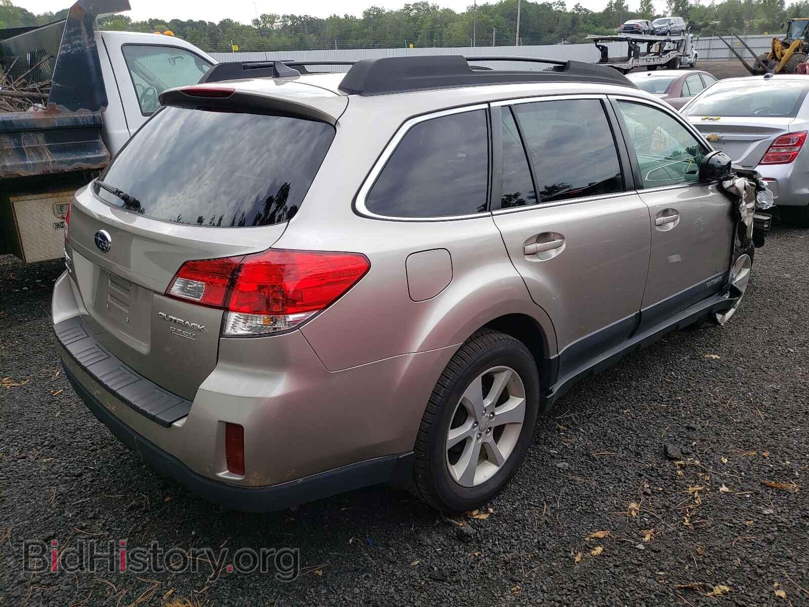 2014 SUBARU OUTBACK - VIN: 4S4BRBCC7E3310843 - Photo 4