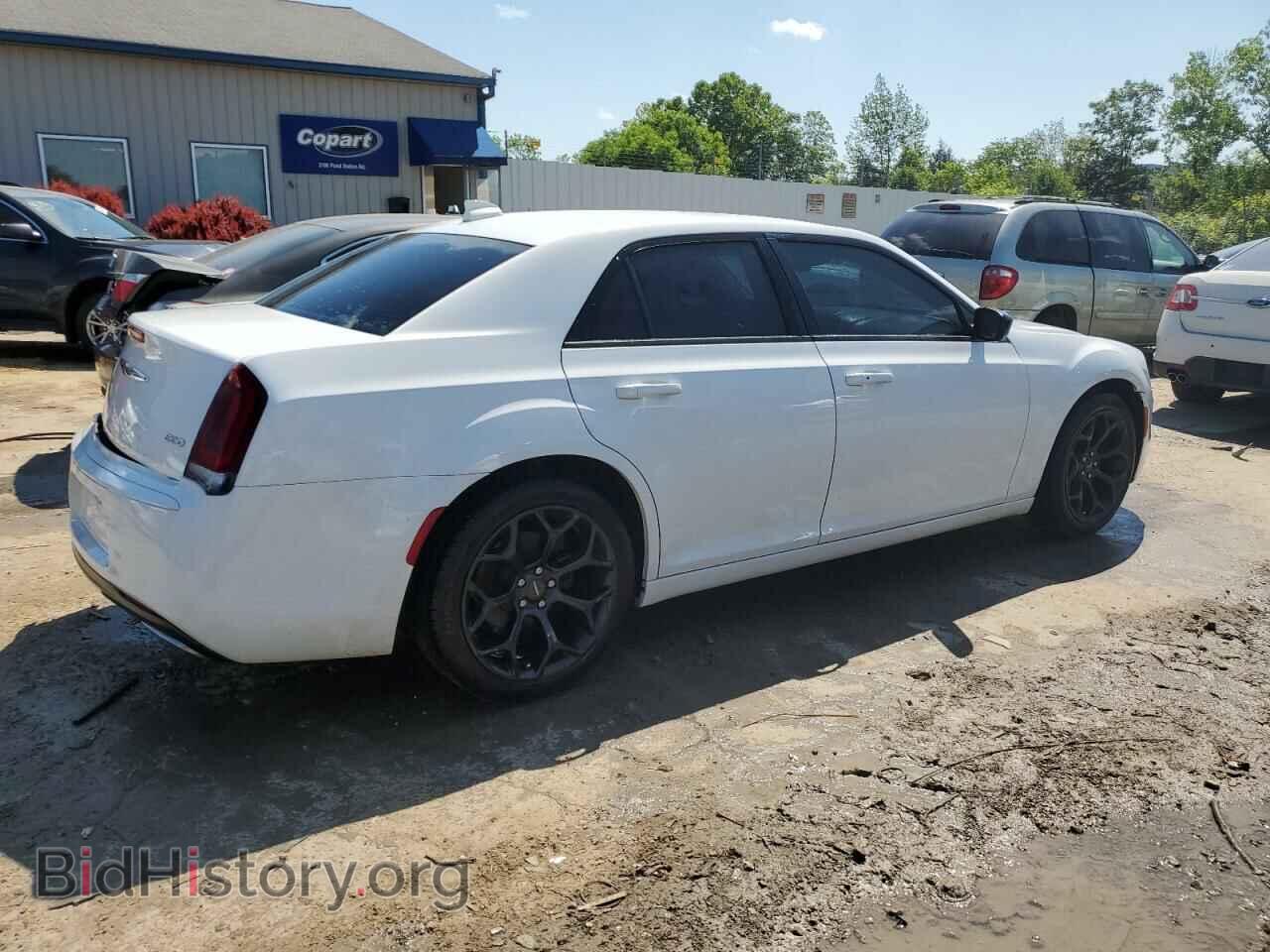 2019 CHRYSLER 300 - VIN: 2C3CCAAG7KH610583 - Фото 3