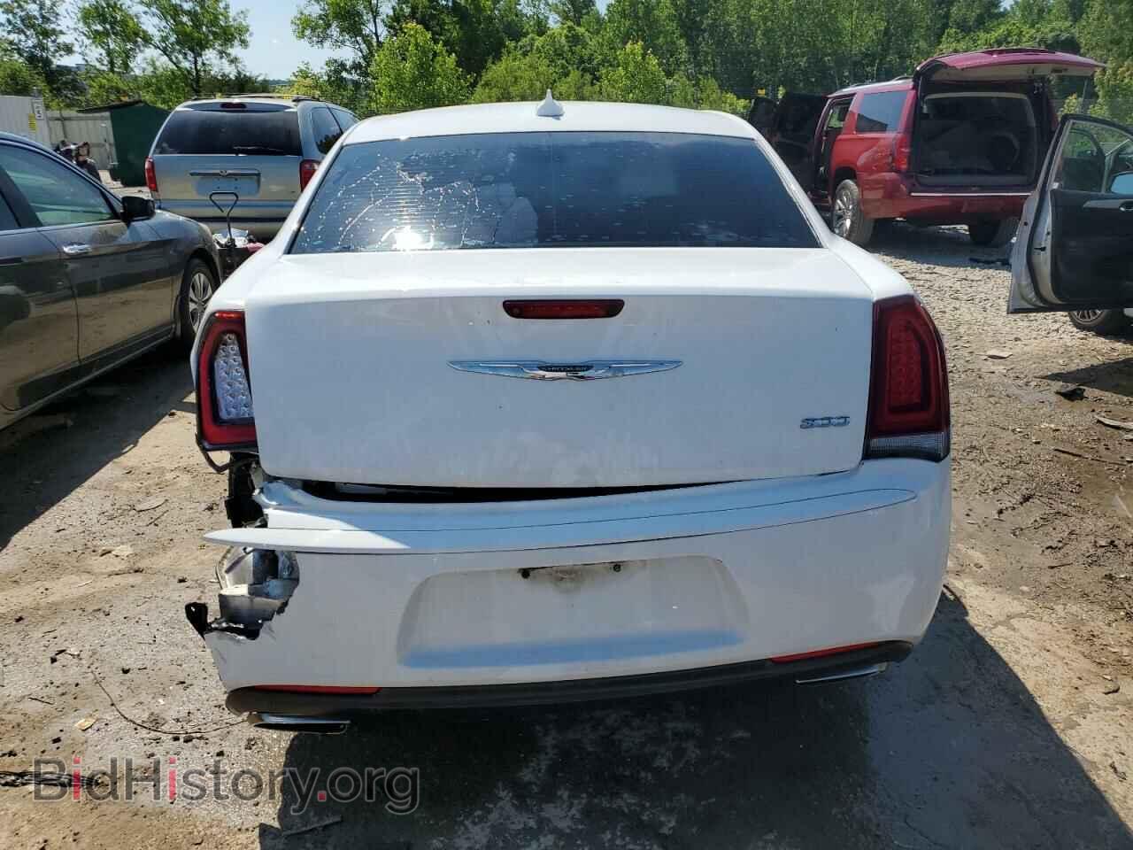 2019 CHRYSLER 300 - VIN: 2C3CCAAG7KH610583 - Фото 6