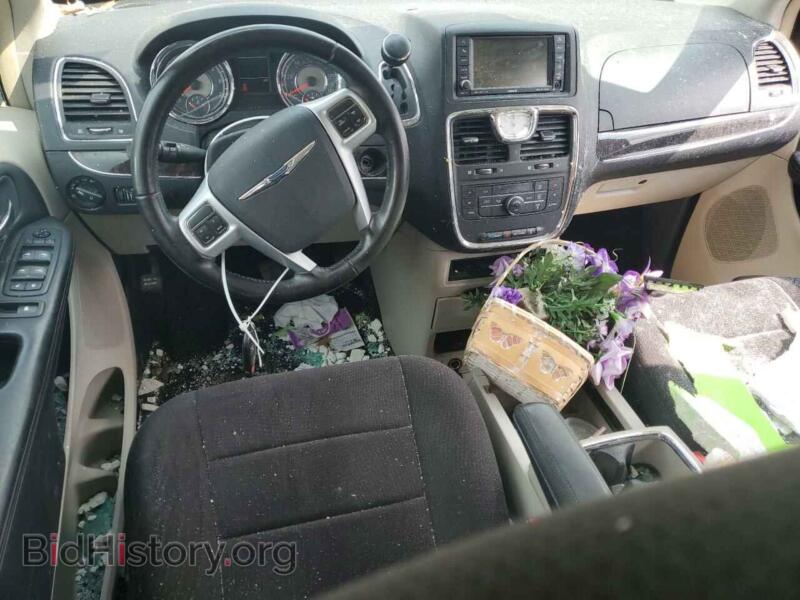 2011 Chrysler MINIVAN (VIN 2A4RR5DG3BR708683) — photo 8 of 13