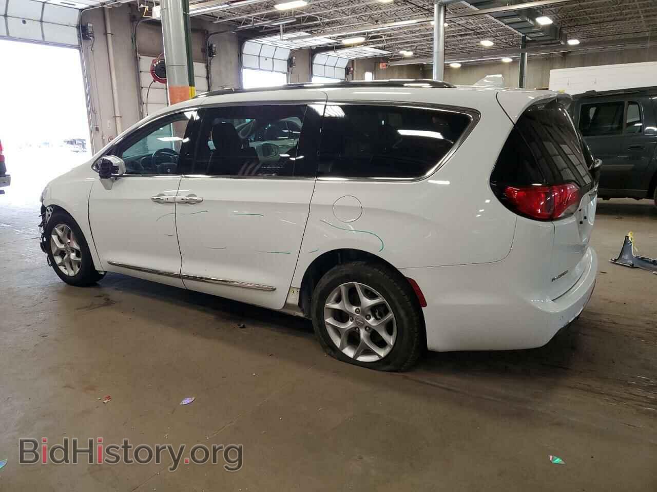 2018 CHRYSLER PACIFICA - VIN: 2C4RC1BG3JR311928 - Фото 2