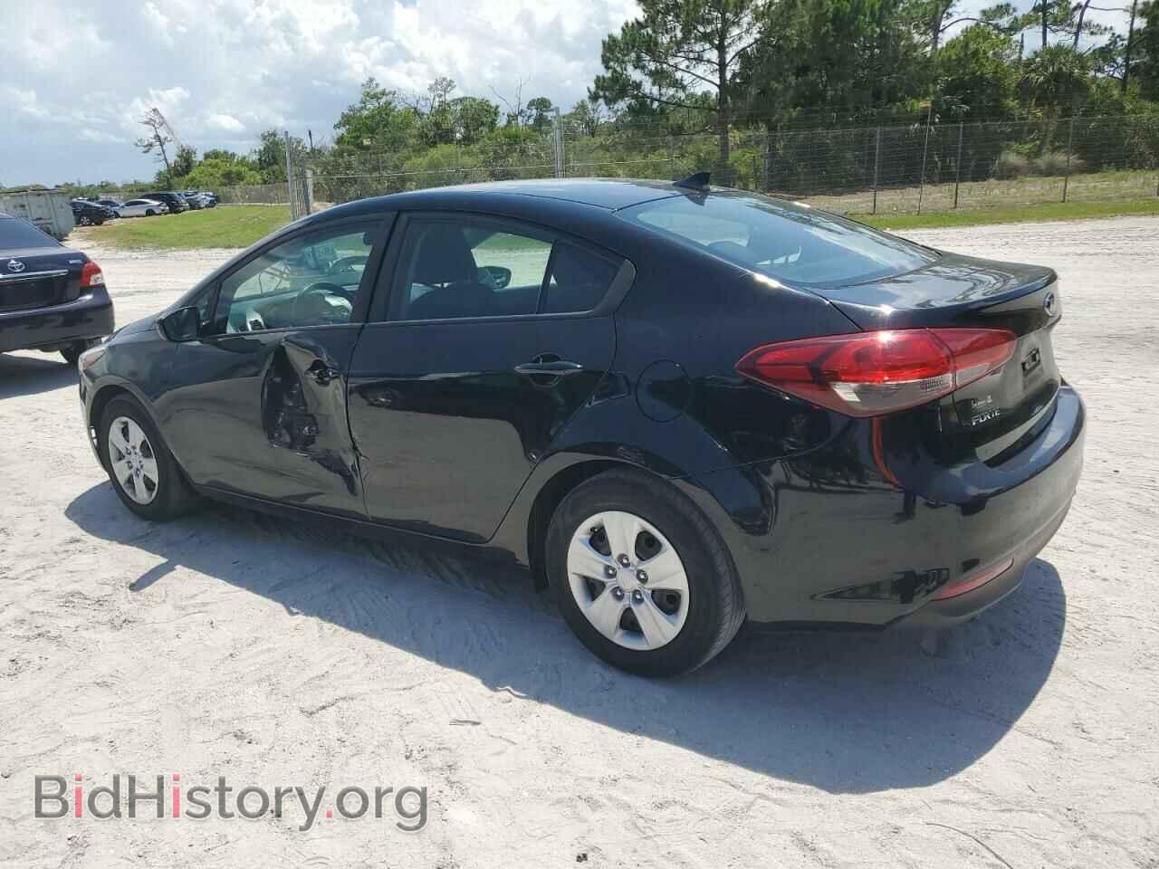 2017 KIA FORTE - VIN: 3KPFK4A78HE125161 - Фото 2