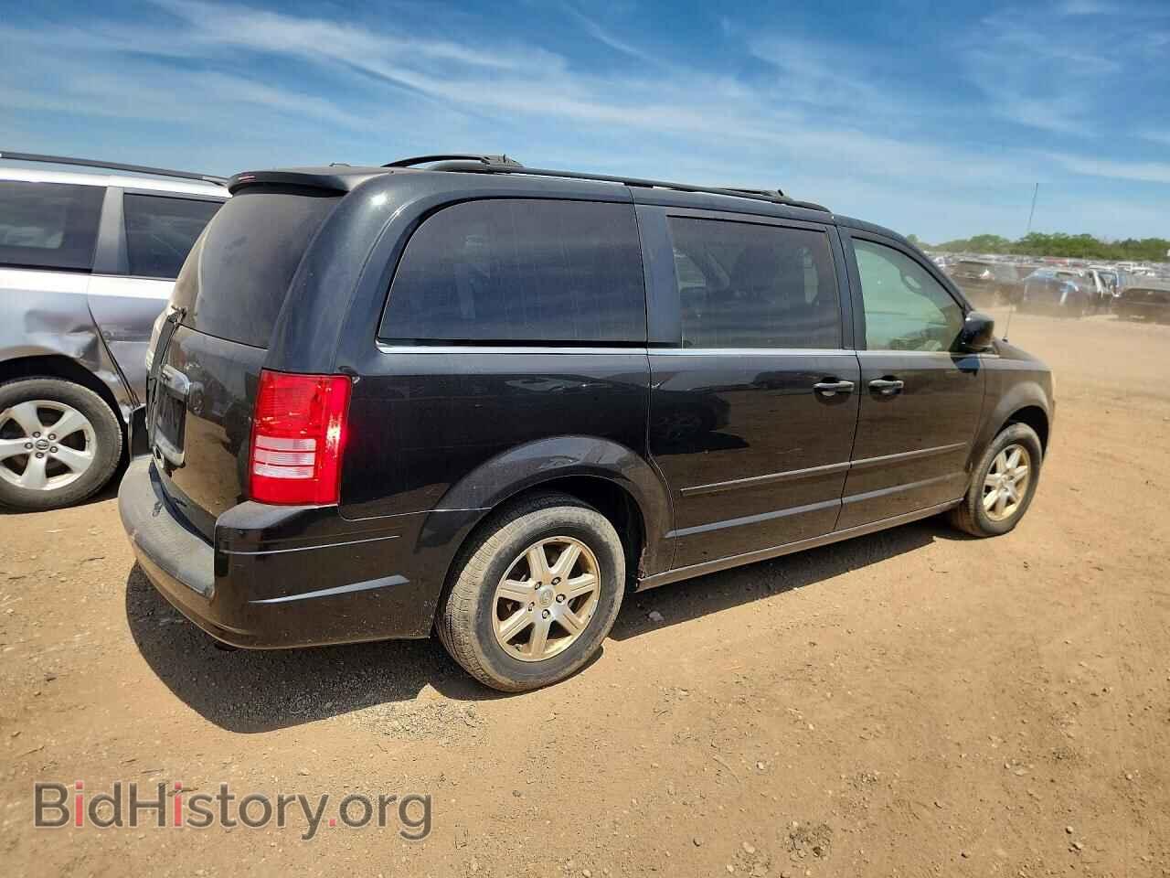 2008 CHRYSLER MINIVAN - VIN: 2A8HR54P28R651797 - Фото 3
