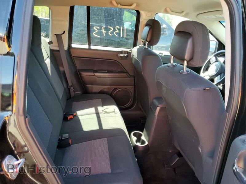 2012 Jeep COMPASS (VIN 1C4NJDBB5CD549070) — photo 6 of 10