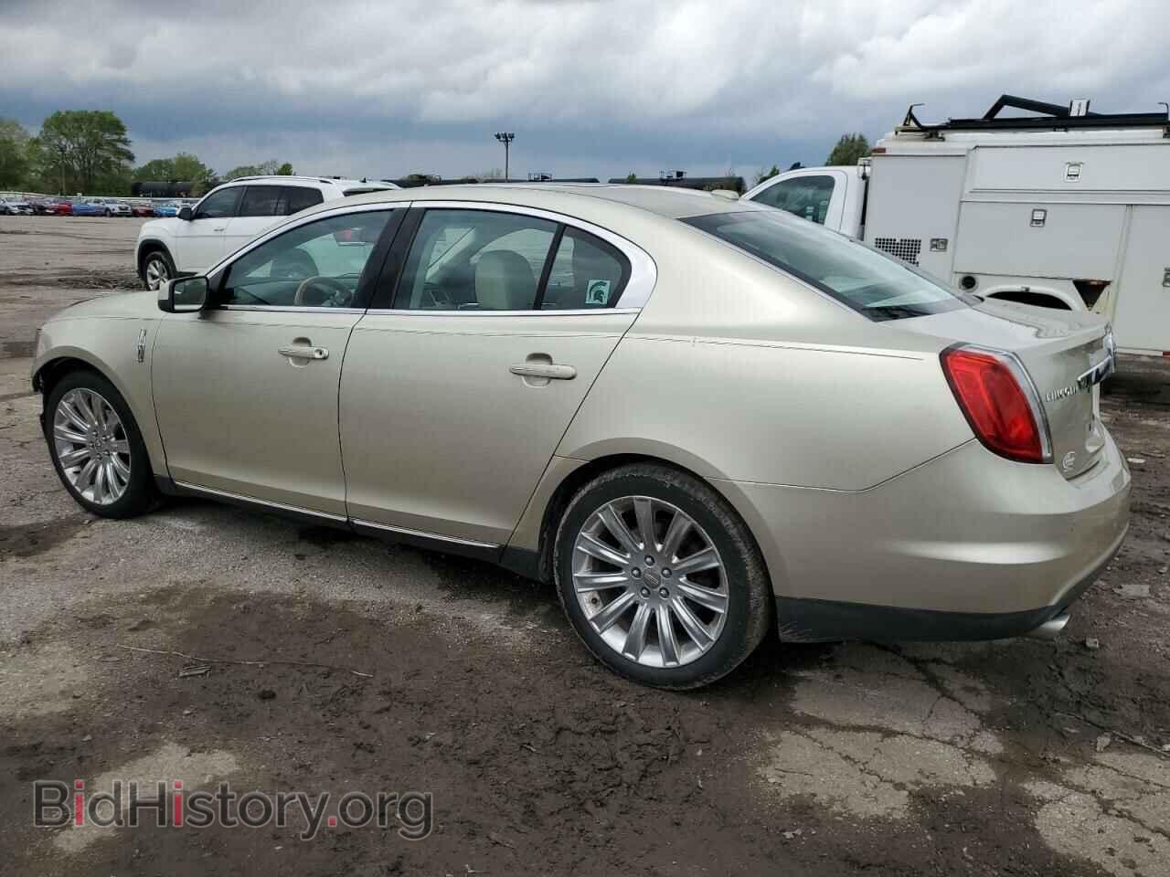 2011 LINCOLN MKS - VIN: 1LNHL9DR1BG608963 - Фото 2