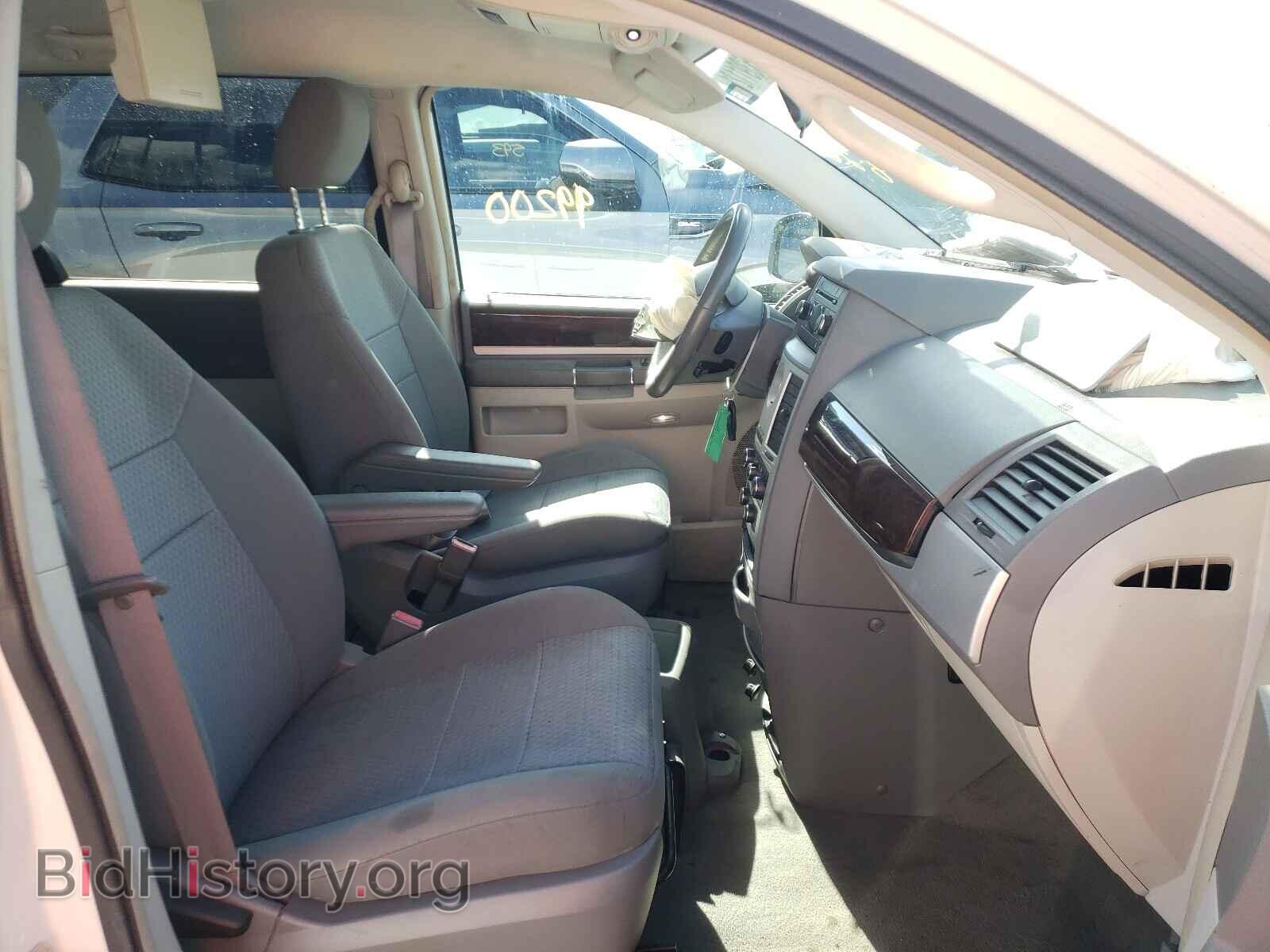 2010 CHRYSLER MINIVAN - VIN: 2A4RR5D17AR214949 - Фото 5